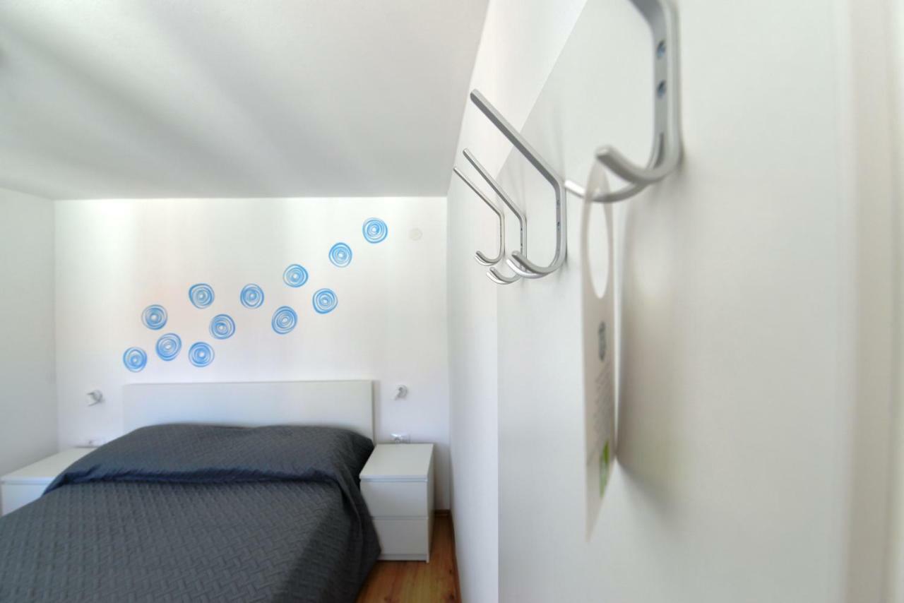 Apartments And Rooms Oliva Cres Exterior foto